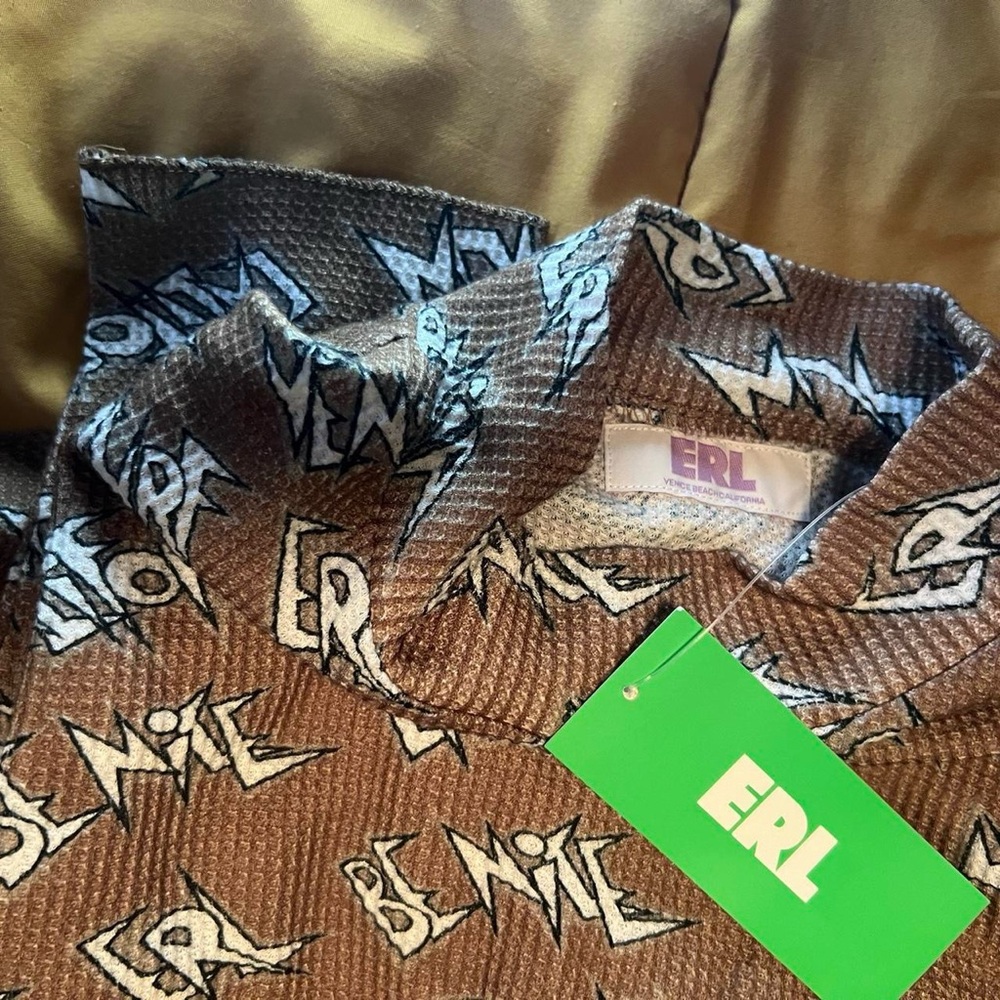 ERL word print tee